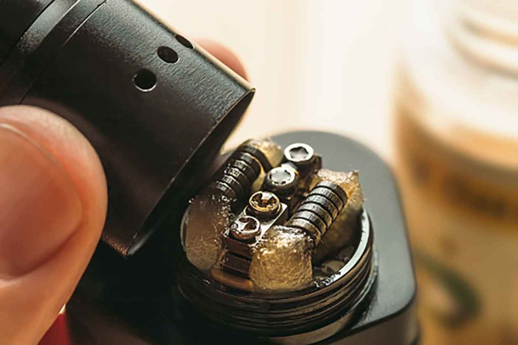amorcer le coil de sa e-cigarette