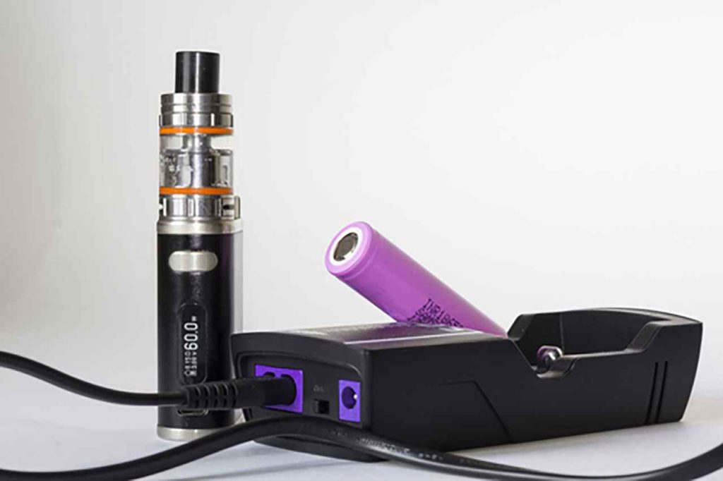 charger les batteries de sa cigarette électronique avant qu'elles ne soient vides